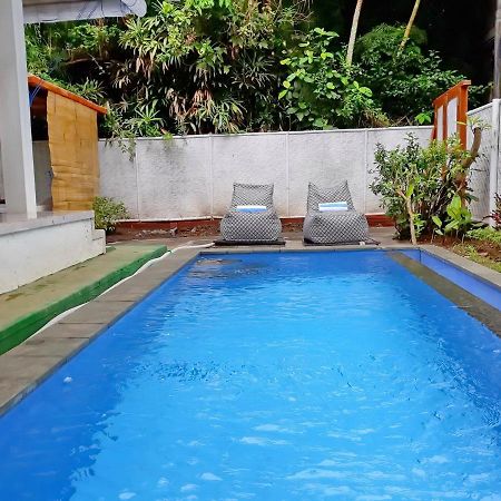 White Creative Villa Campuhanウブド エクステリア 写真